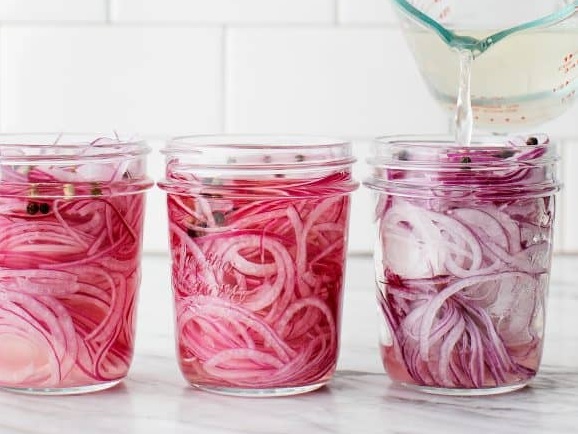 Quick Pickling Red Onions