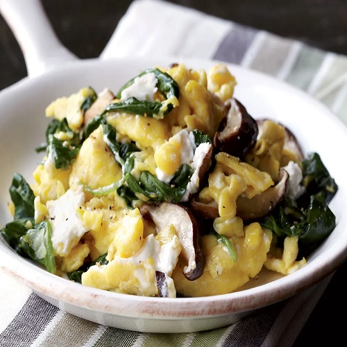 Veggie Scramble with Mushrooms, Spinach, & Goat Cheese Recipe